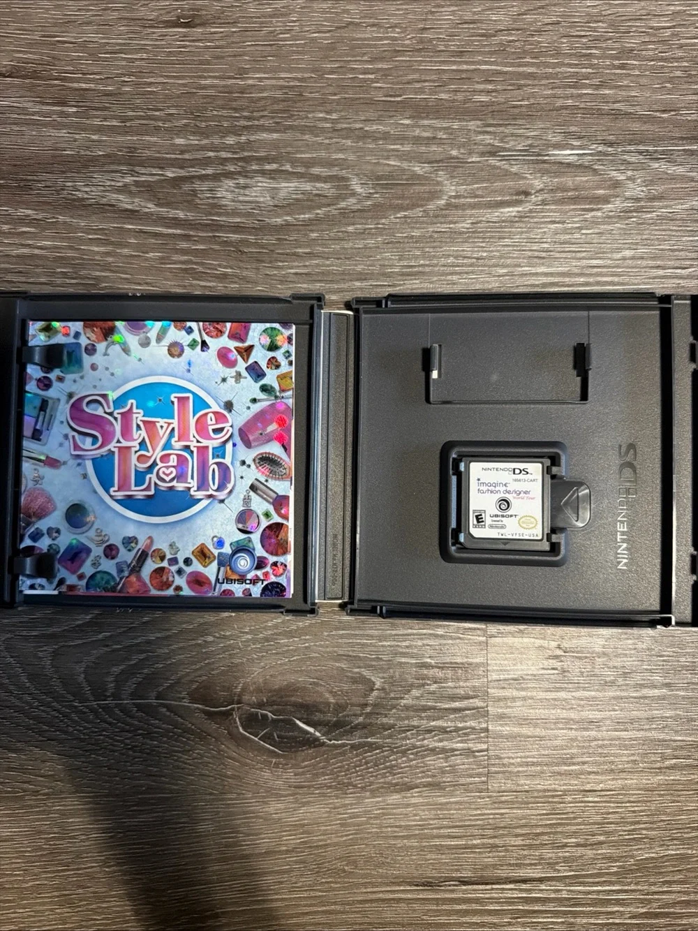 Imagine Fashion Designer World Tour - Purple Nintendo DS Game